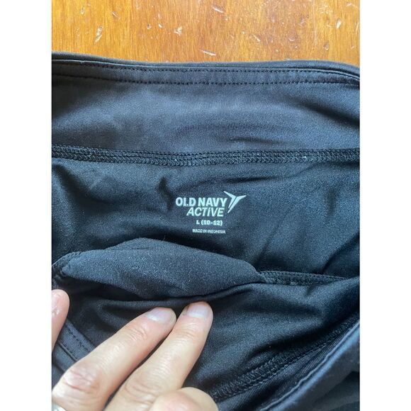 Old Navy active black athletic shorts 10 - Picture 2 of 3